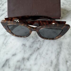 Fendi Cat Eye Logo Sunglasses